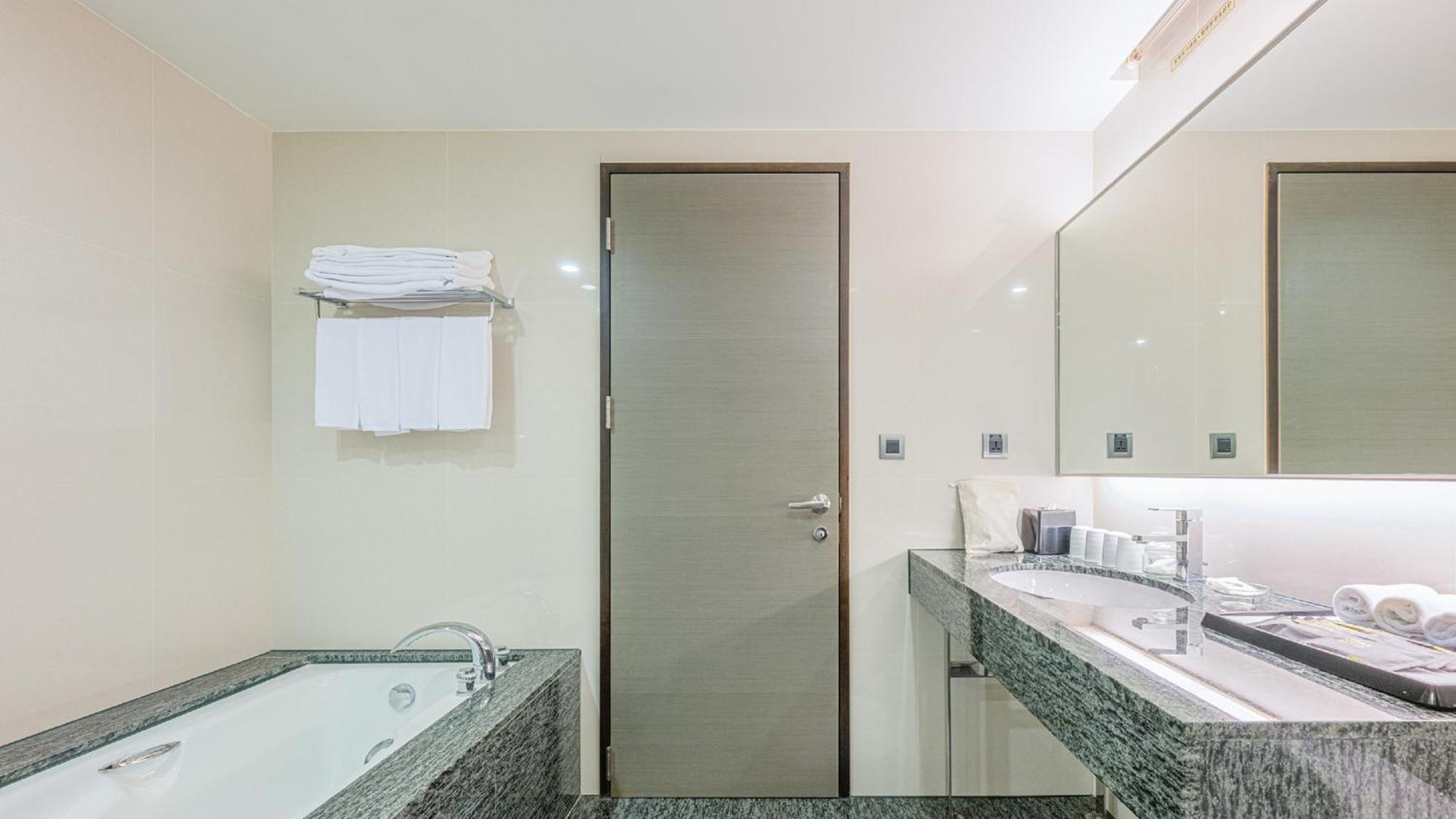 Check Inn Select Taichung Dadun Exterior foto