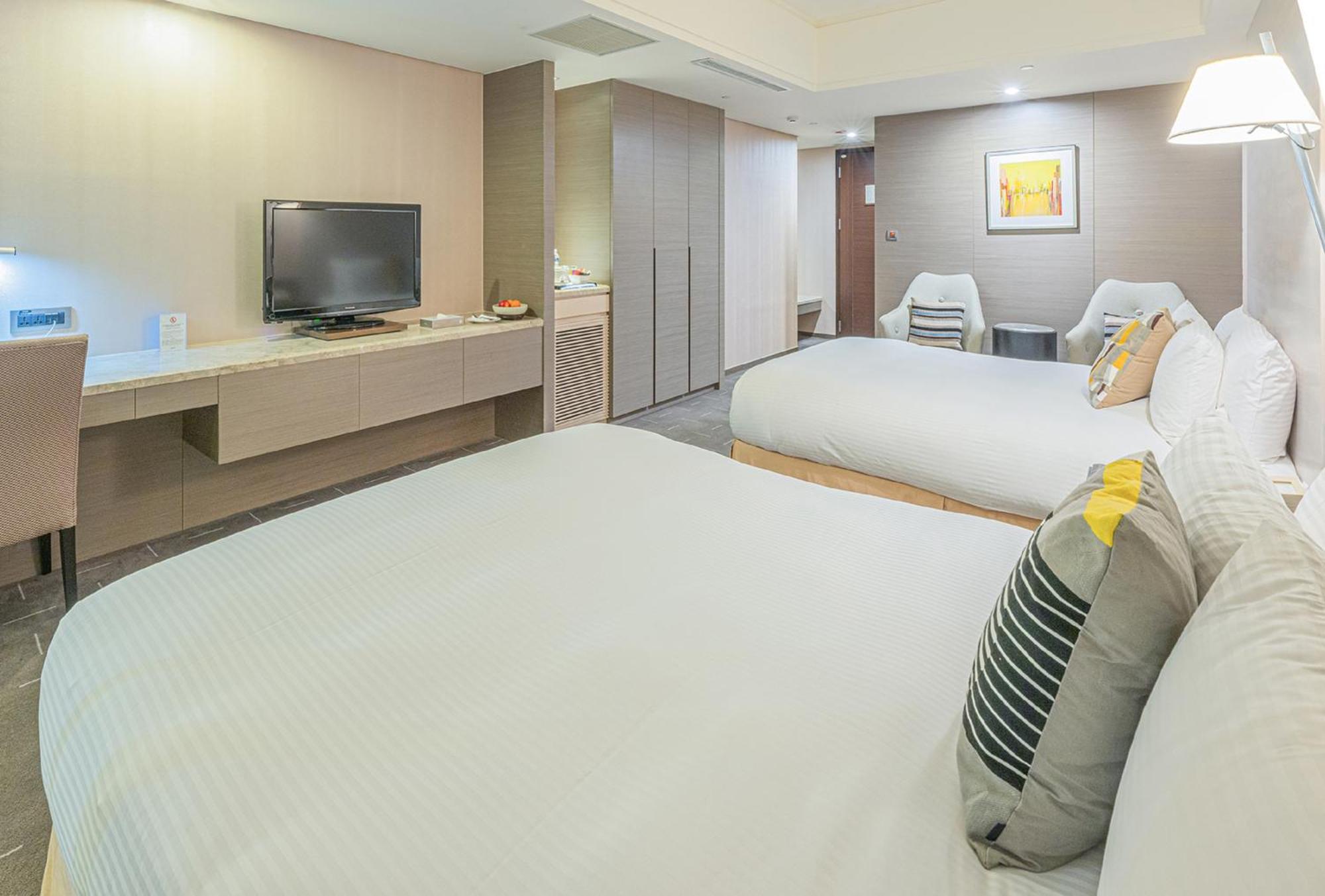 Check Inn Select Taichung Dadun Exterior foto